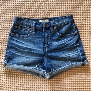 Madewell High-Rise Denim Shorts in Glenoaks Wash